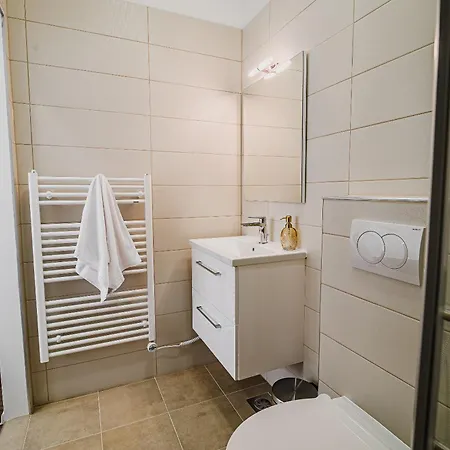 Comfort Obrezje By Highway, Free Covered Parking