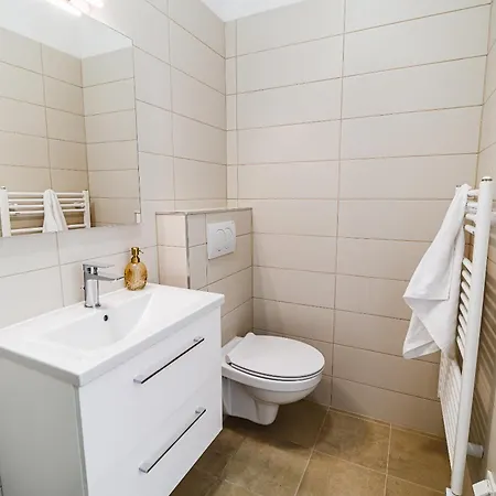 Comfort Obrezje By Highway, Free Covered Parking Jesenice na Dolenjskem