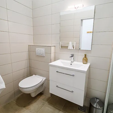 Comfort Obrezje By Highway, Free Covered Parking *